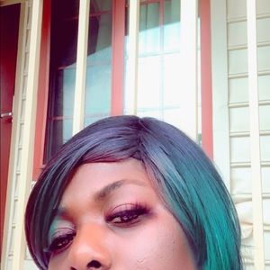 Meet your Posher, Gwendolyn